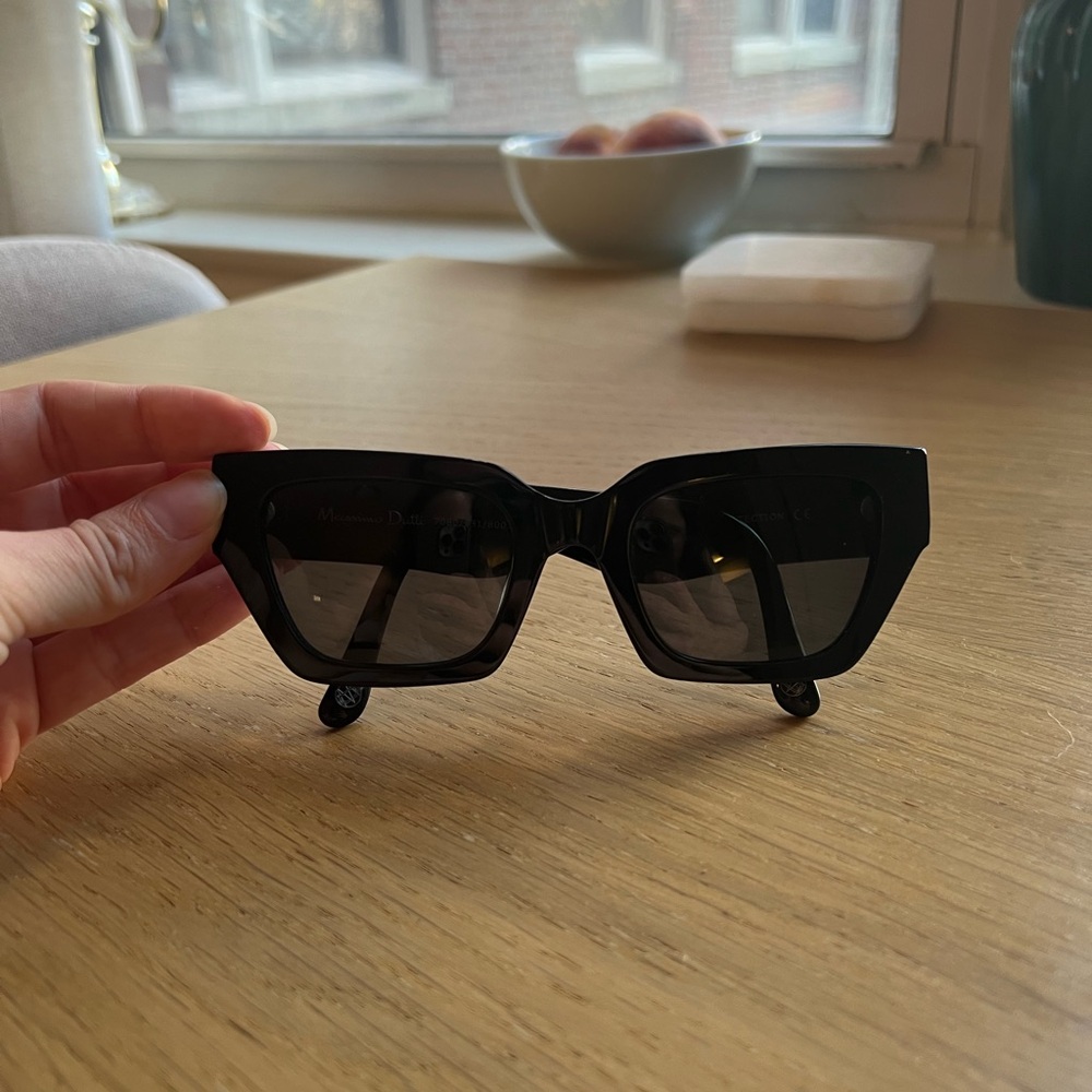MASSIMO DUTTI sunglasses